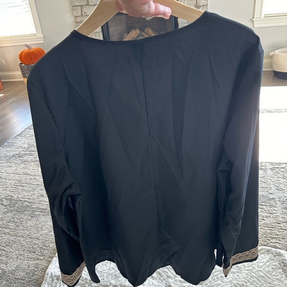 SHEIN CURVE CONTRAST LACE LONG-SLEEVE BLOUSE BLACK/TAN 0XL WOMEN - Picture 11 of 15